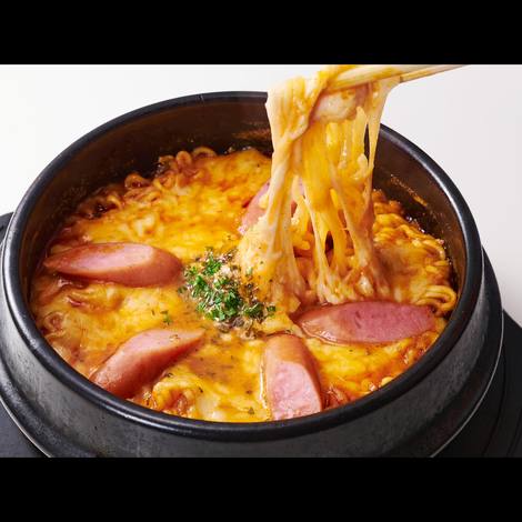 Budae jjigae hot pot